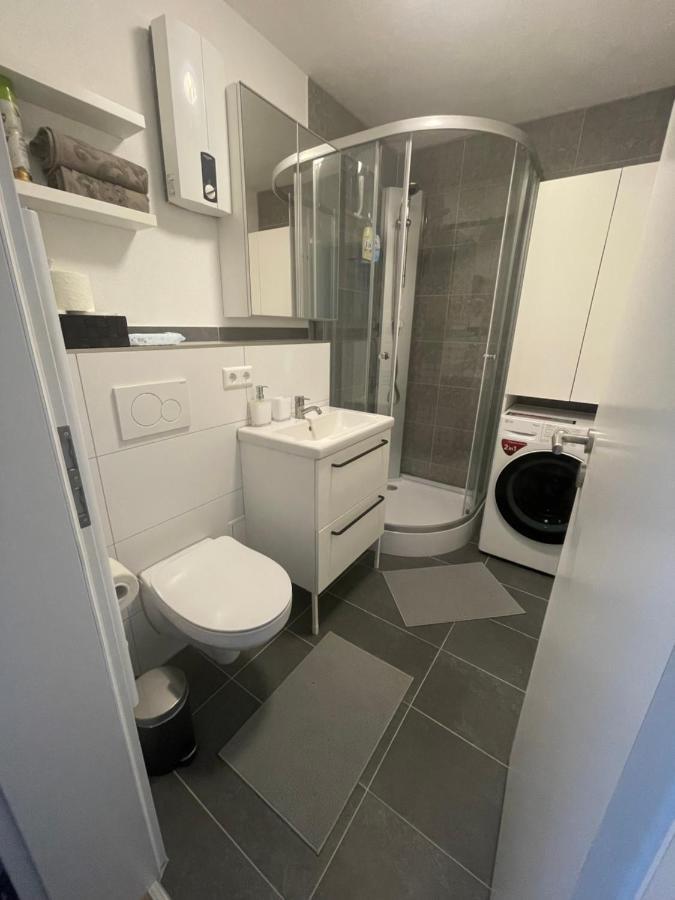 #4 Modern & Comfortable Apartment Memmingen Bagian luar foto